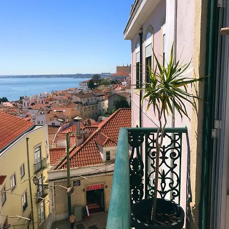 Daire Alfama Patio Lisboa