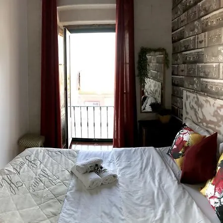 Апартаменты Alfama Patio