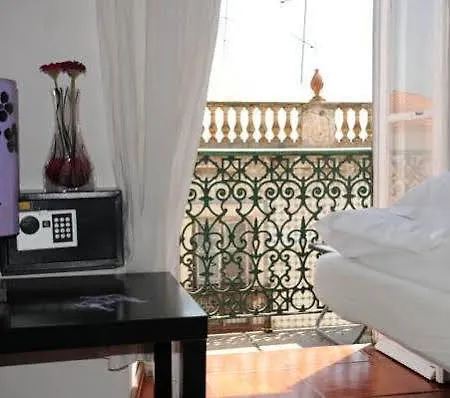Alfama Patio Апартаменты